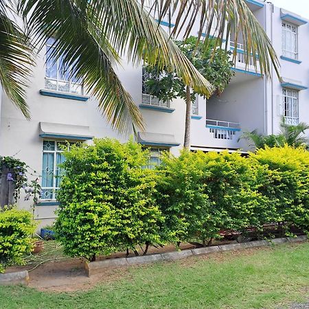 Allamanda Apartments - 100M Bain Boeuf Beach Exteriér fotografie